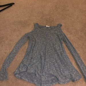 grey/blue sweater shirt